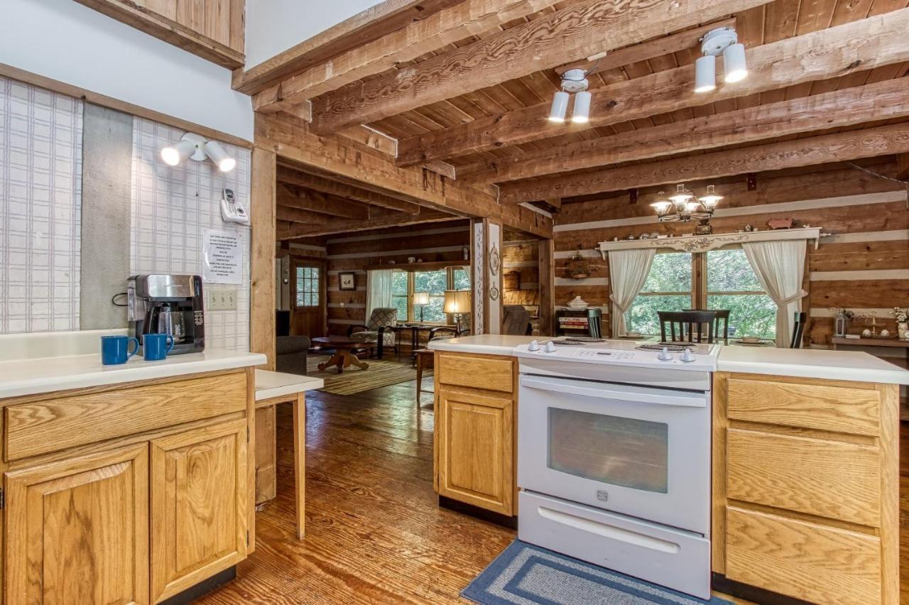 Valhalla - Private Rustic Getaway Cabin 塞维尔维尔 外观 照片