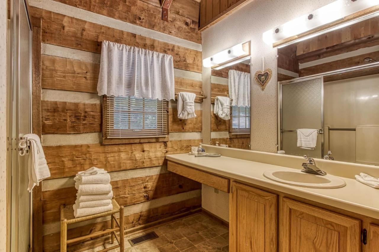 Valhalla - Private Rustic Getaway Cabin 塞维尔维尔 外观 照片